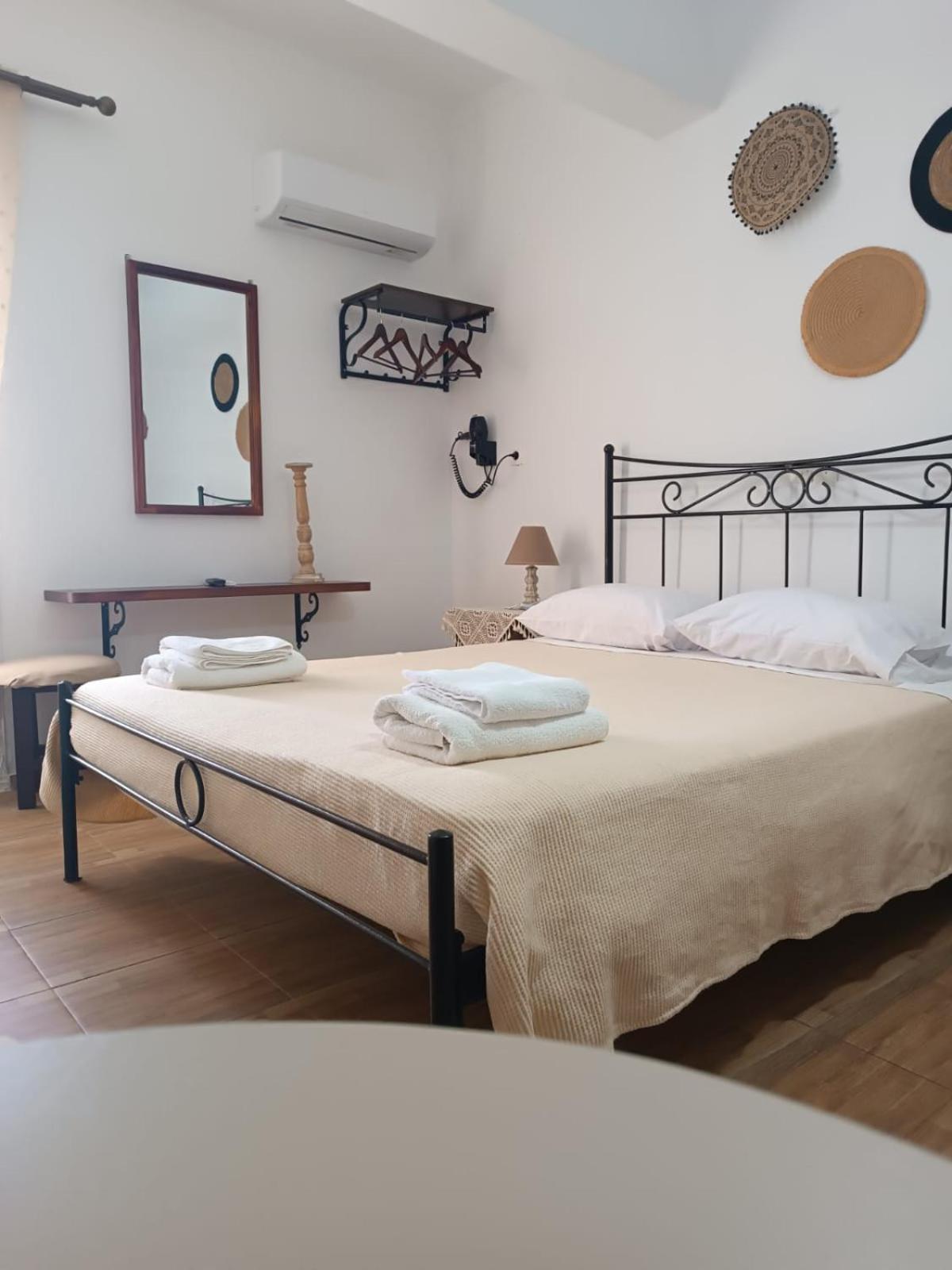 Pension Ilias Aparthotel Amorgo Esterno foto